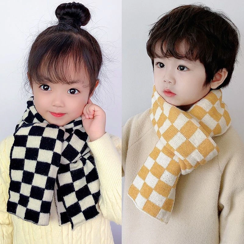 Checkerboard children\'s wool scarf knitted Korean black and white checkered children warm autumn and winter baby boys and girls