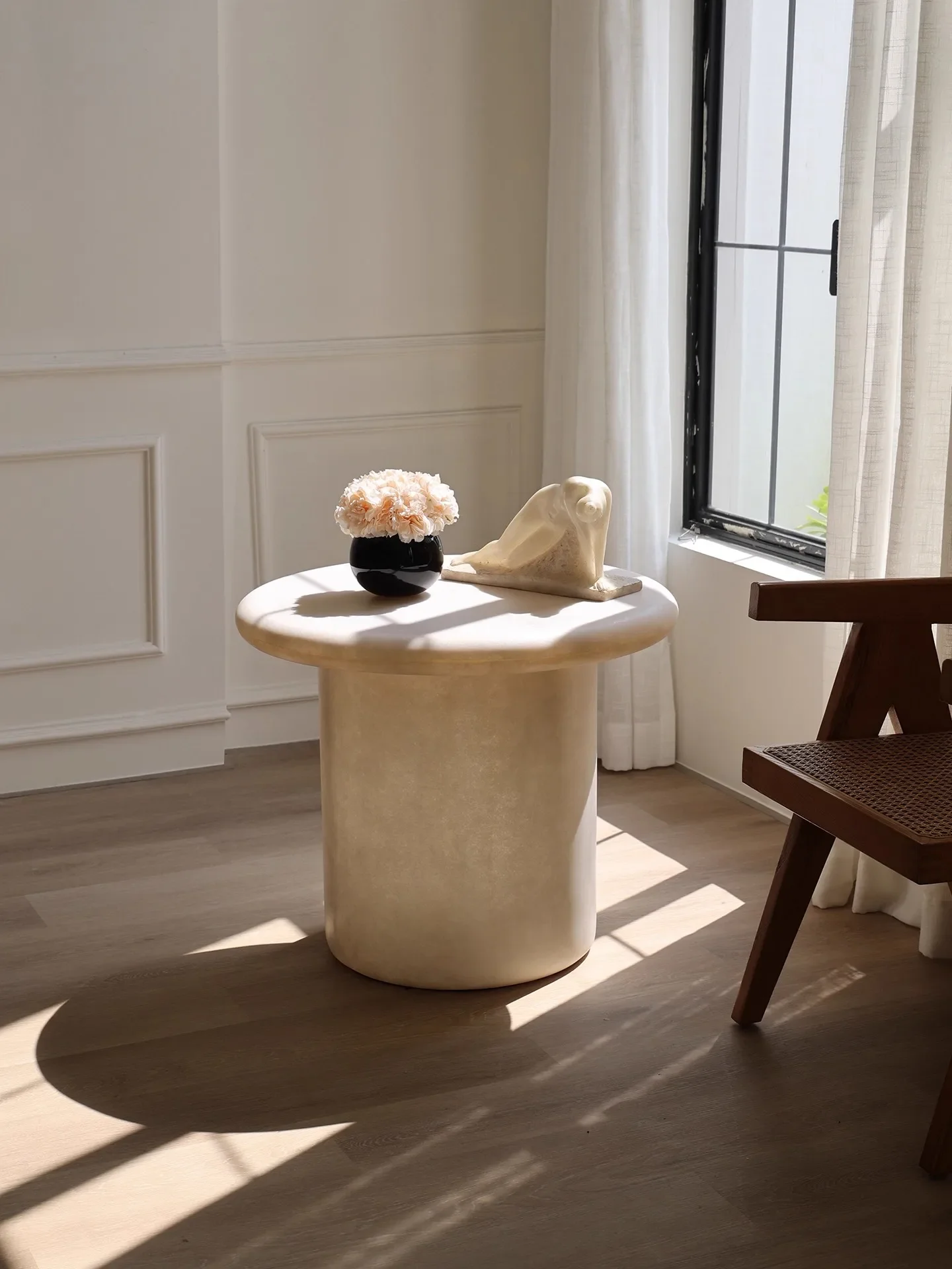 Light luxury Advanced Creativity Jasmine White Tea Table Living Room Decoration Art Design Micro Penetration Small Round Table
