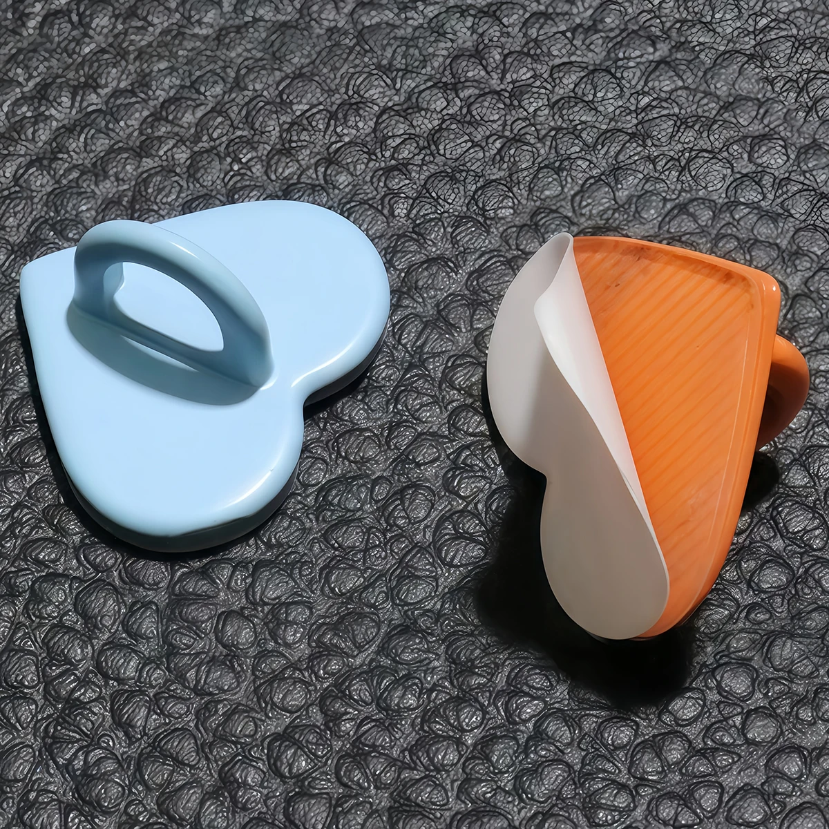 3/5Pcs Adhesive Metal Phone Charm Holder Finger Ring Stand Hook Buckle Heart Shaped for Mobile Phone Case Accessories Supplies image 4