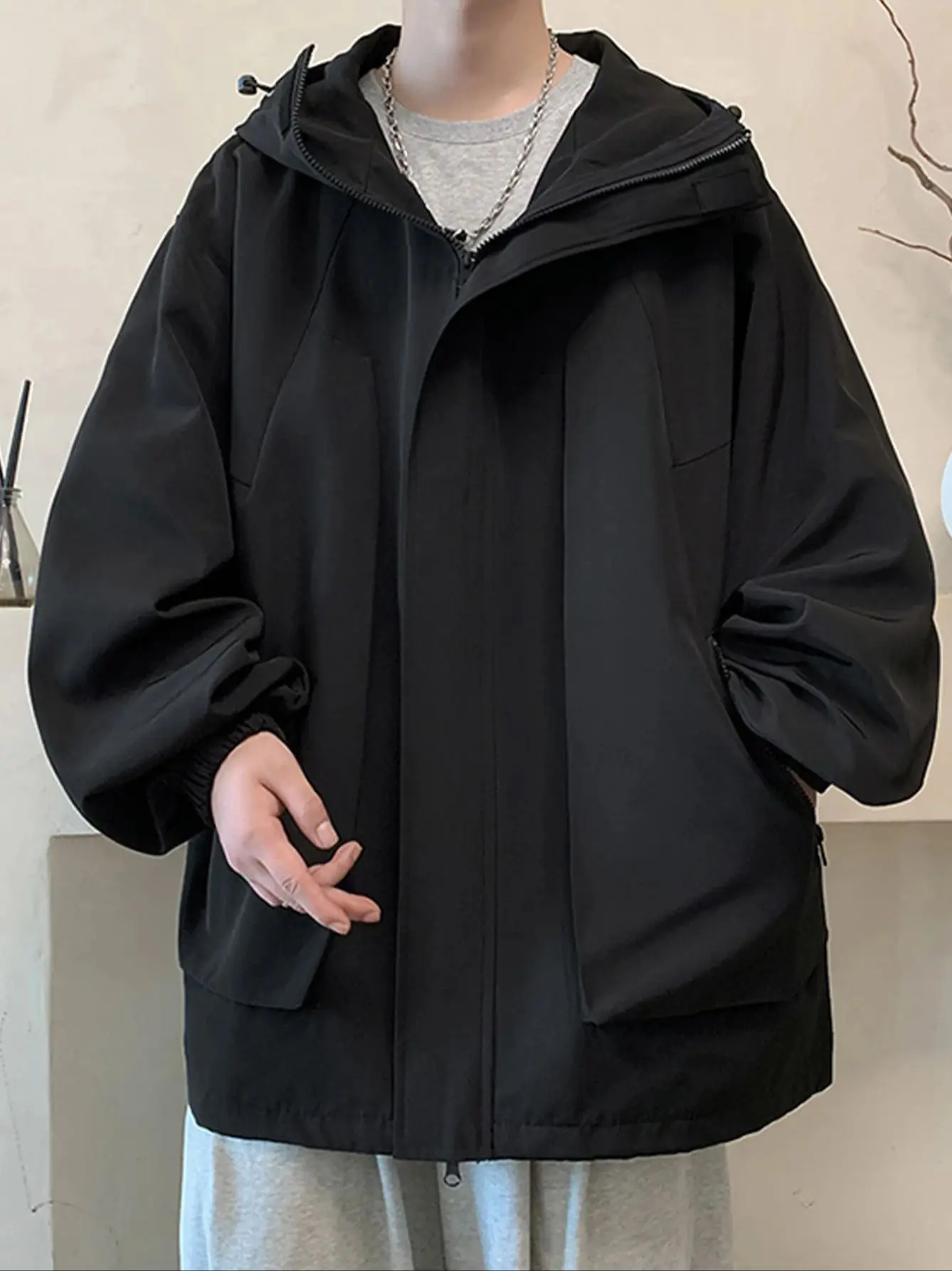 

Men's Hooded Jacket - Casual Oversized Windbreaker with Zip-Up Front, Long Sleeves for Spring/Fall