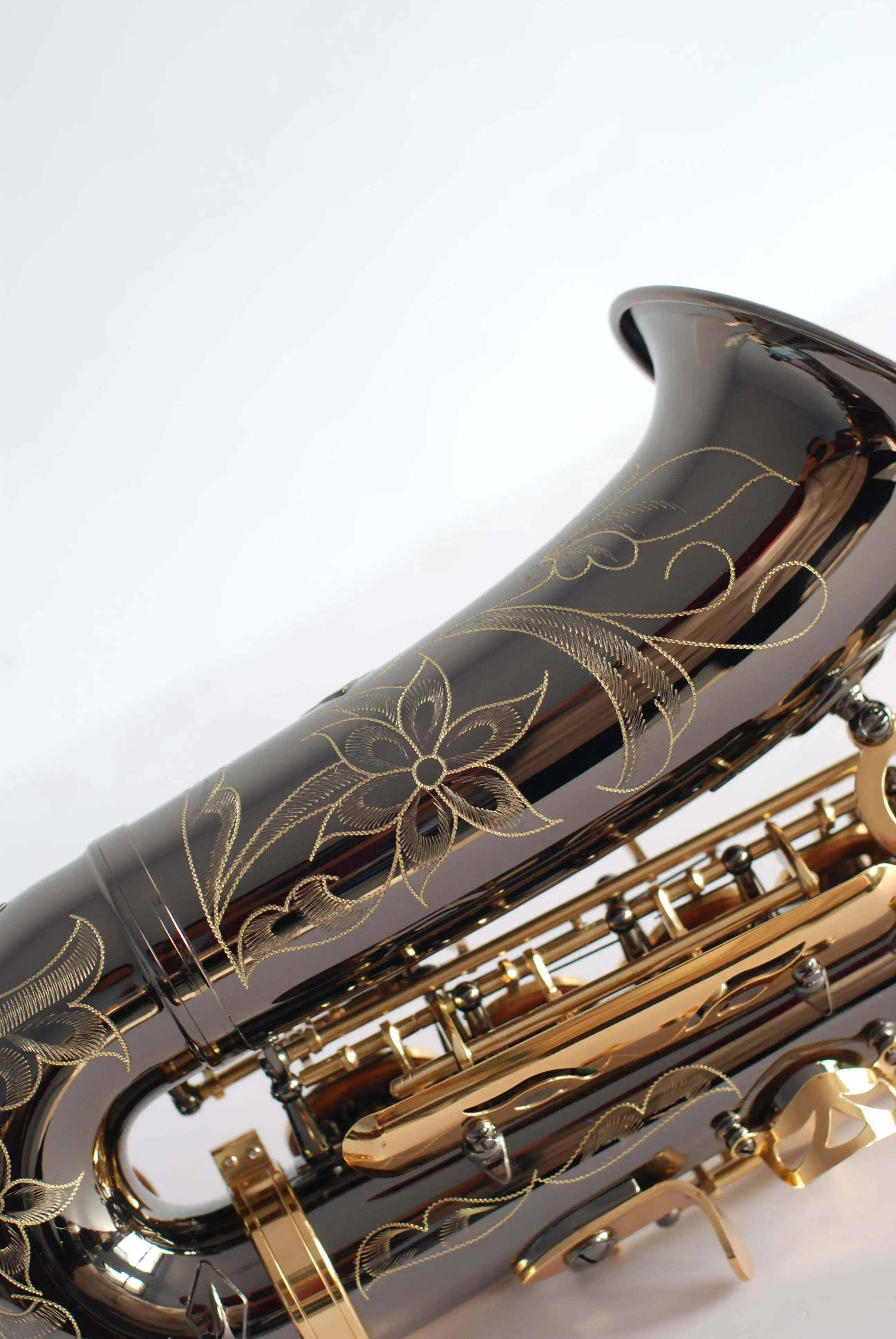 Alto Saxophone Black Nickel Plated With Gold Lacquer Brass Woodwind Musical Instrument