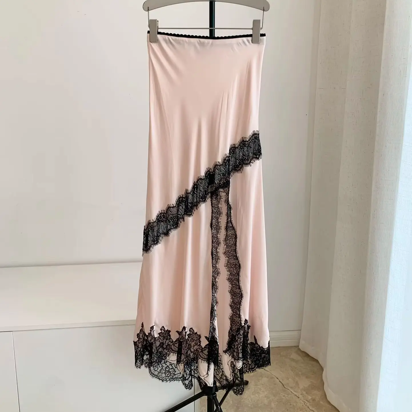 2-Color Women Black Lace Spliced Midi Skirt High Waist Fashion Slit Skirt