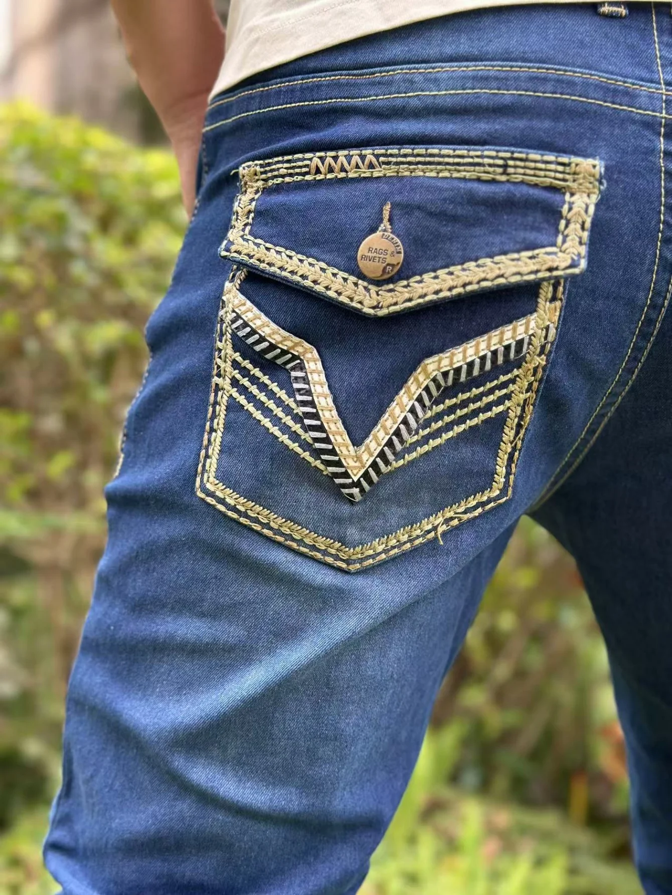 

Y2K men's denim embroidered series features trendy, casual and nostalgic style in regular cut, made of blue cotton blend fabric