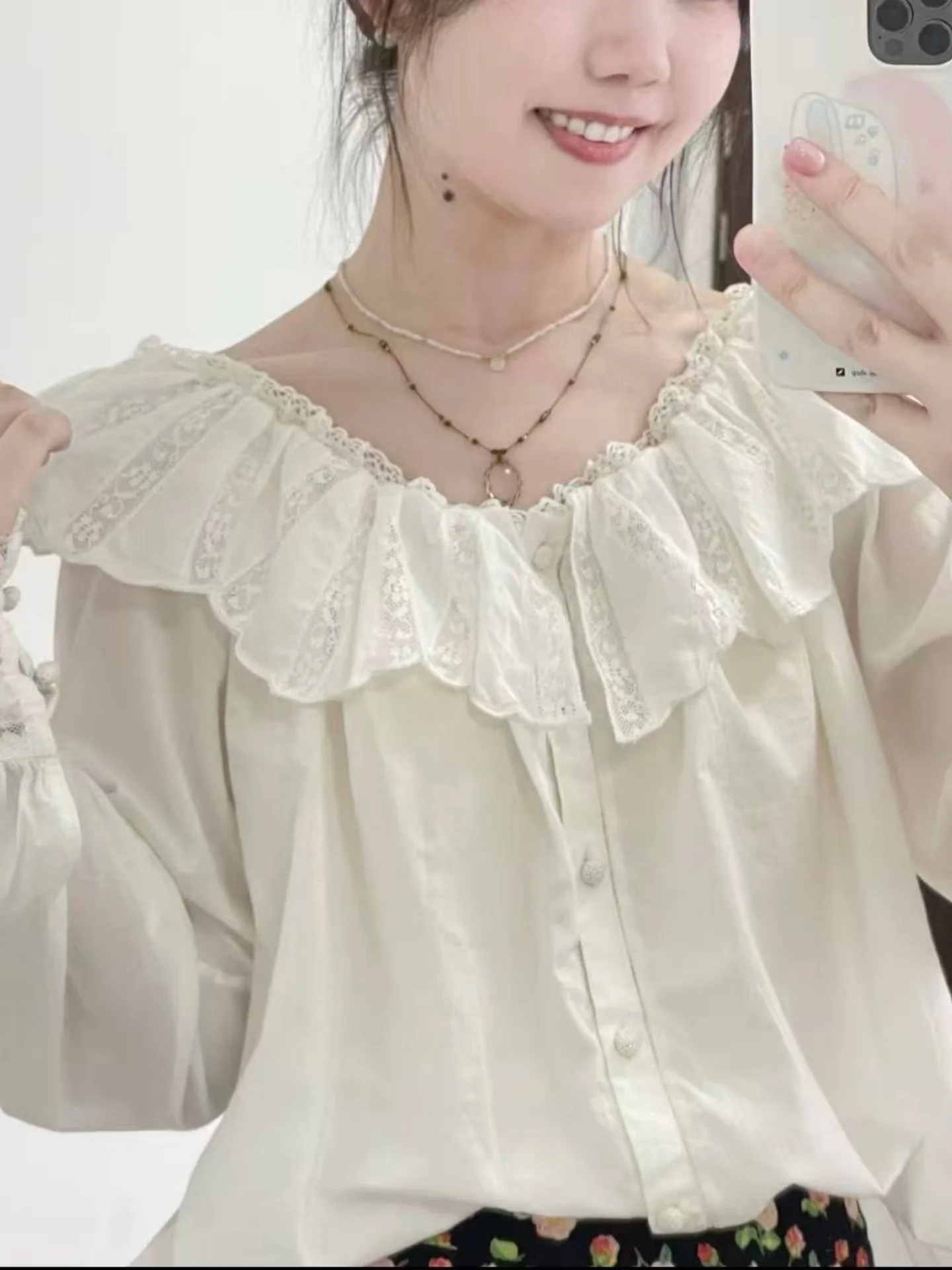 

White Lace Trim irt Hollow out Large round Collar Pure Cotton Long Sve Women's Loose Fit French Sle irt for Girls