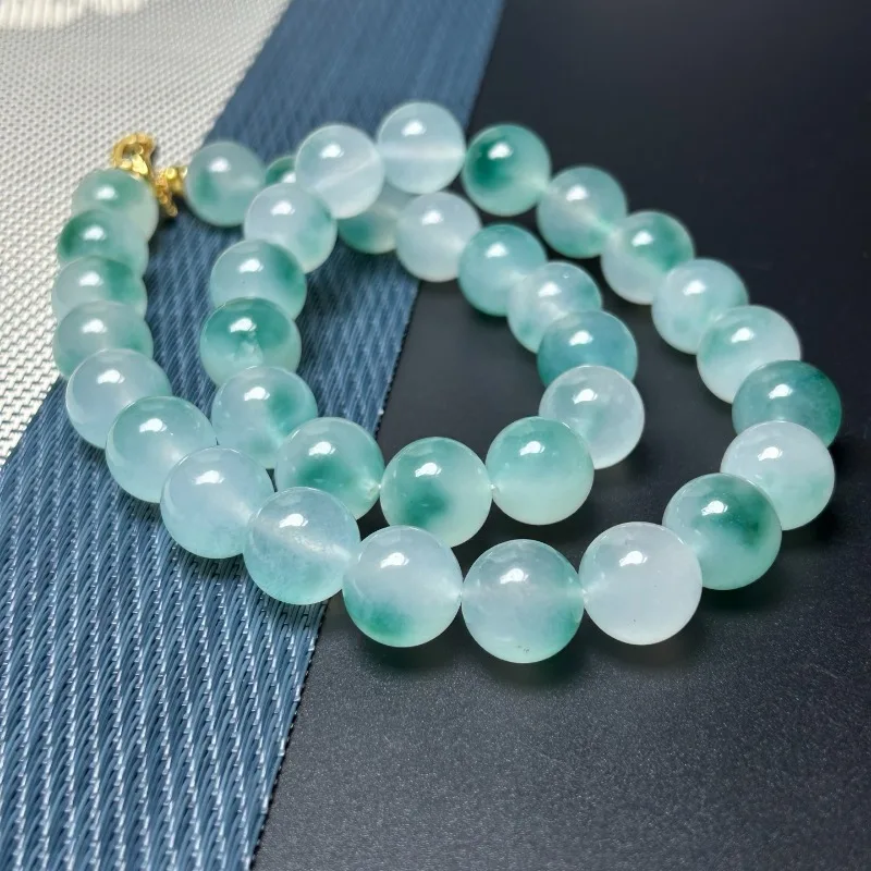 

Новое ожерелье из натурального кварцитового нефрита с синим цветком и круглыми бусинами