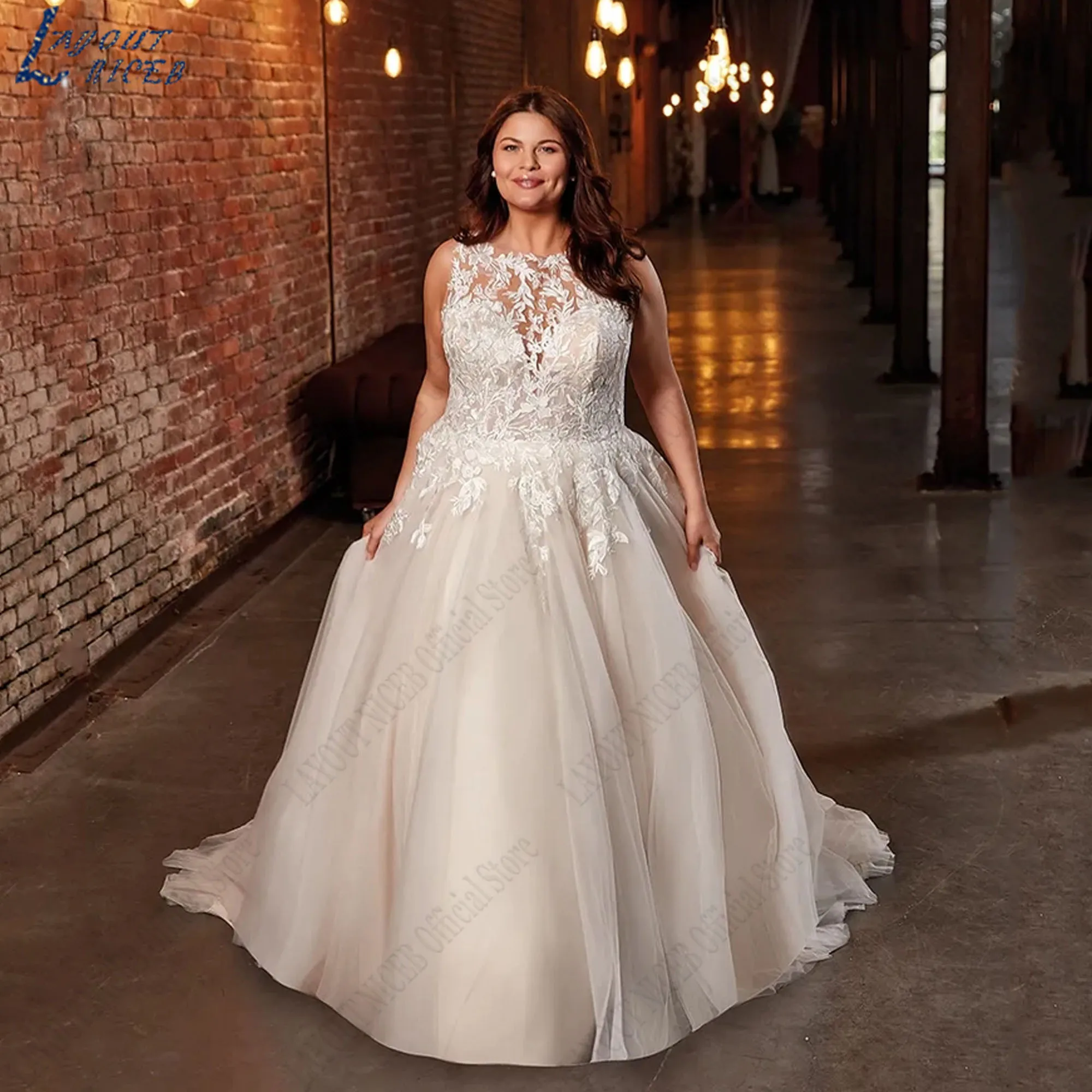 

LAYOUT NICEB Large Size Bride Dresses Sleeveless A-Line O-Neck Appliques Wedding Gowns Tulle Illusion Robe De Mariée Back Button