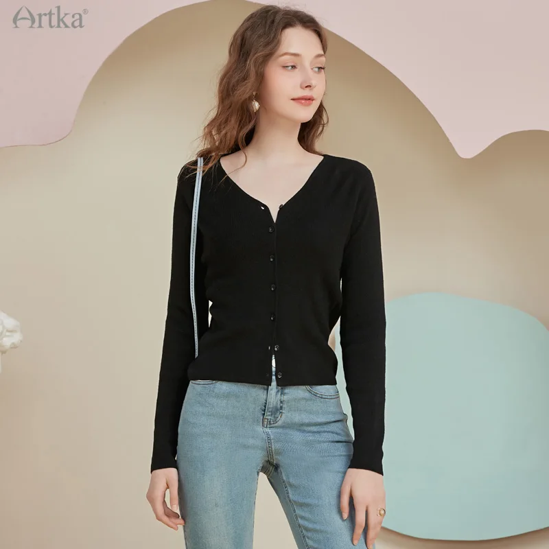 ARTKA 2022 Spring New Women Cardigan 4 Colors Elegant Wool Knitting V-Neck Sweater Long Sleeve Cardigan Outerwear WB28016Q