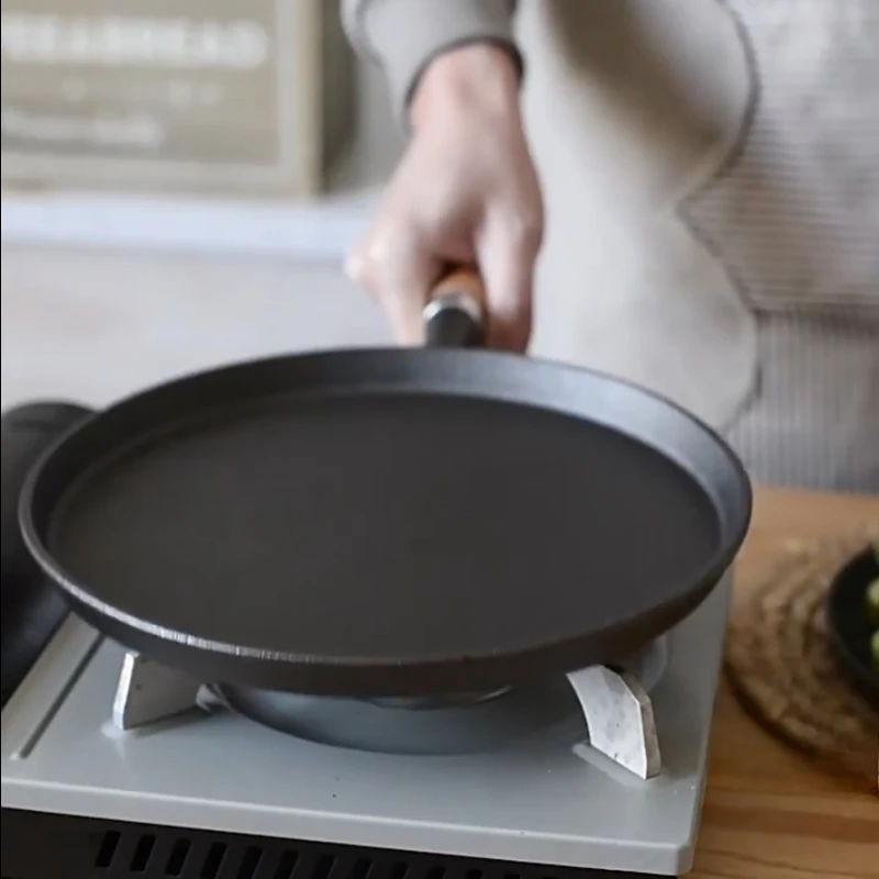 Verdickte Gusseisen-Pfanne mit flachem Boden, antihaftbeschichteter Pfannkuchen-Kochtopf, Heimgebrauch, Holzgriff für gefüllte Pfannkuchen und Handheld