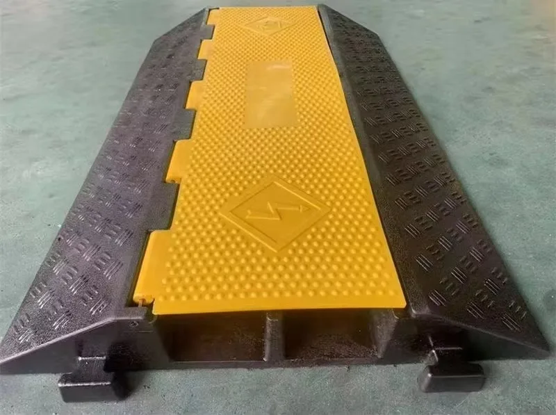Warehouse Cable Protector Roadway 1 Channel Wire Cover Ramp Rubber Floor Cable Cover Protector