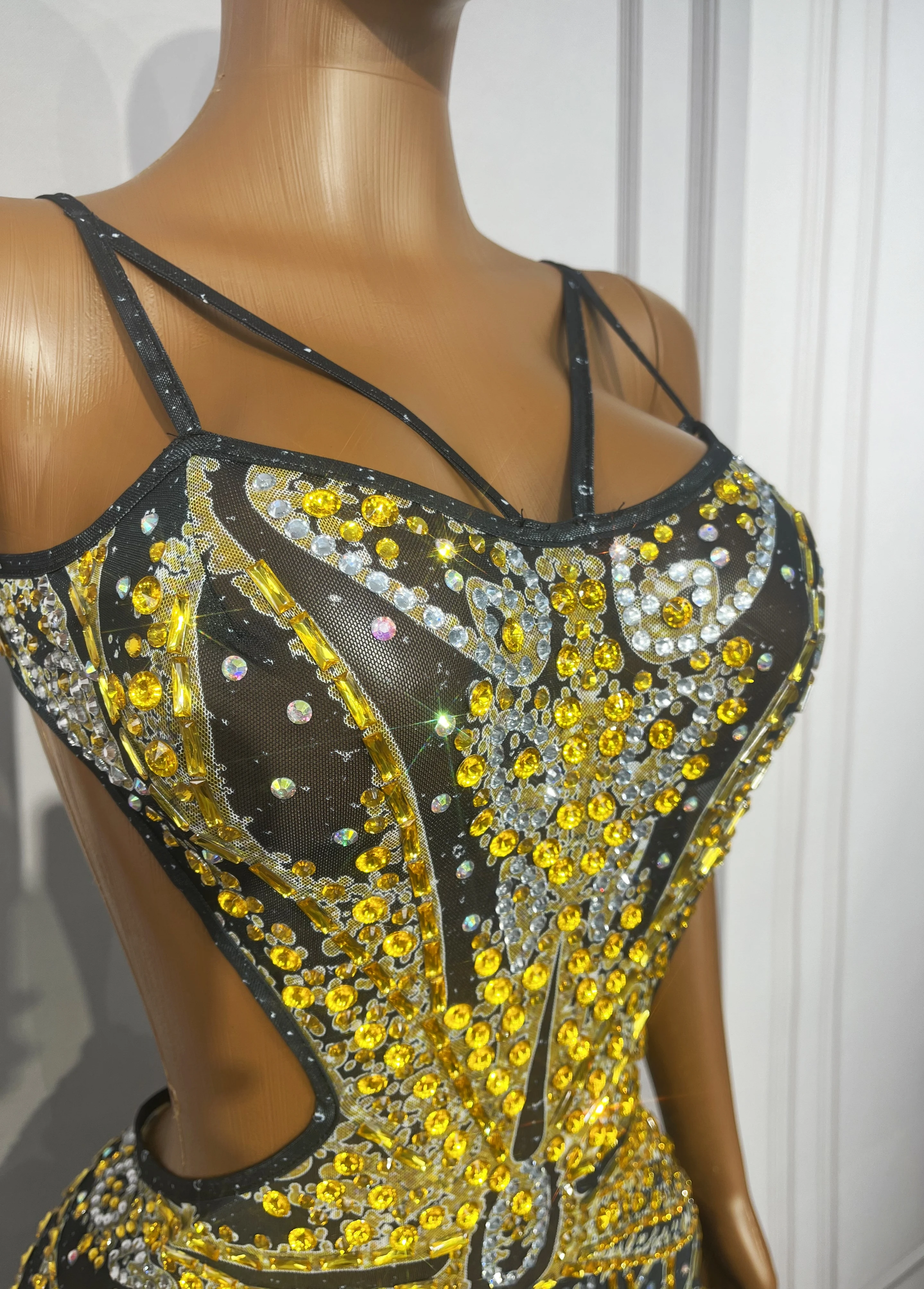 High-end Flashing Gold Rhinestones Hollow waist Mesh Suspenders Dress Evening Party Exquisite Gown Red carpet Outfit Heijinxian view 4