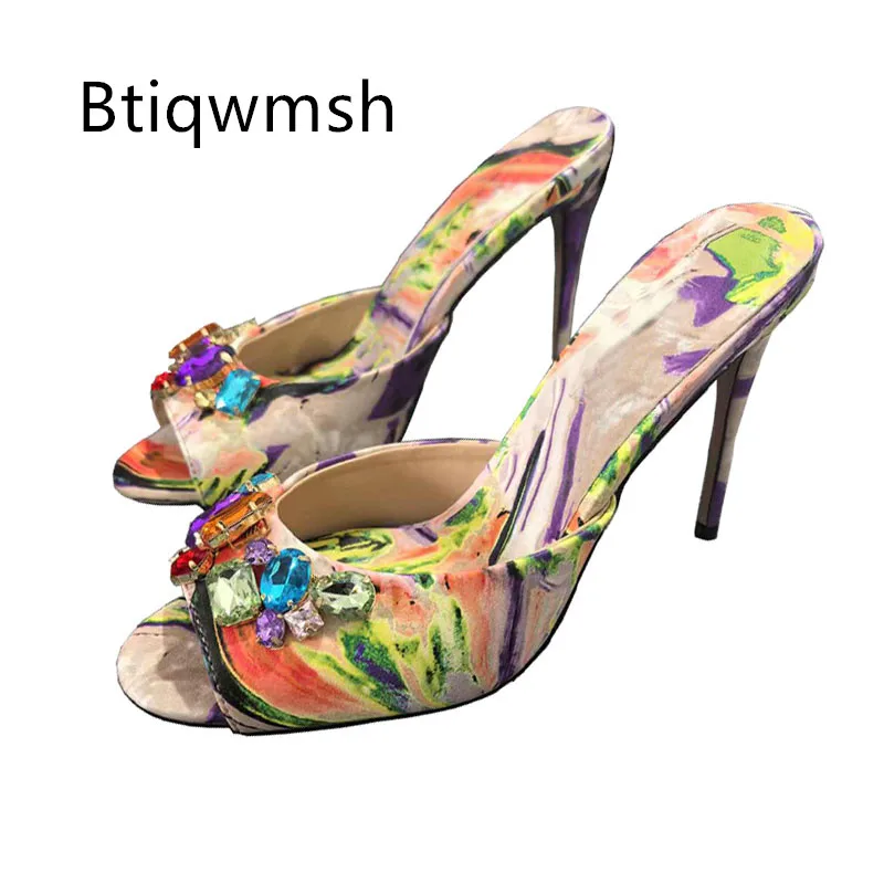 

2025 разноцветные сандалии со стразами, женские роскошные атласные туфли на высоком каблуке с открытым носком, женская пикантная обувь для вечеринок
