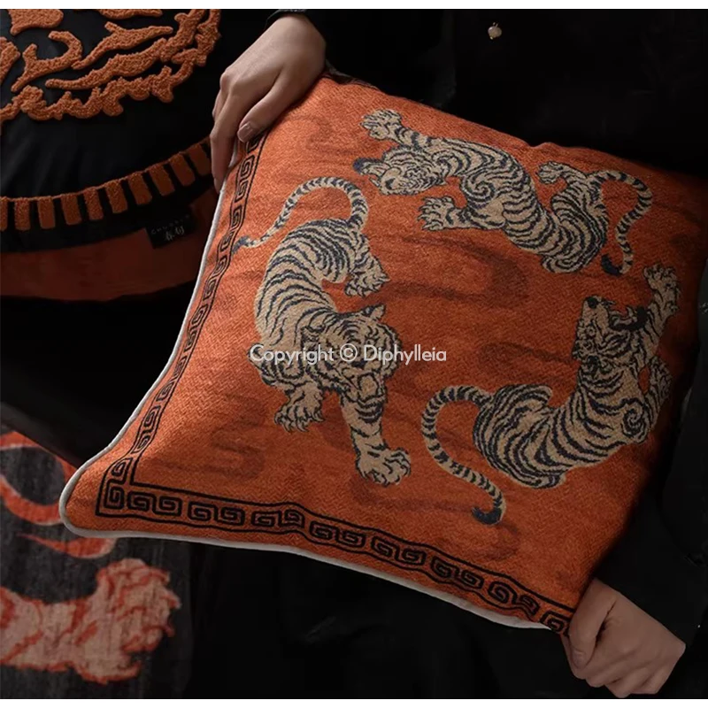 Diphylleia Eastern Home Decoration Cushion Covers Tibetan Tiger Printed Tribe Ethnic Pattern Sofa Pillow Case For Sofa Bed Couch