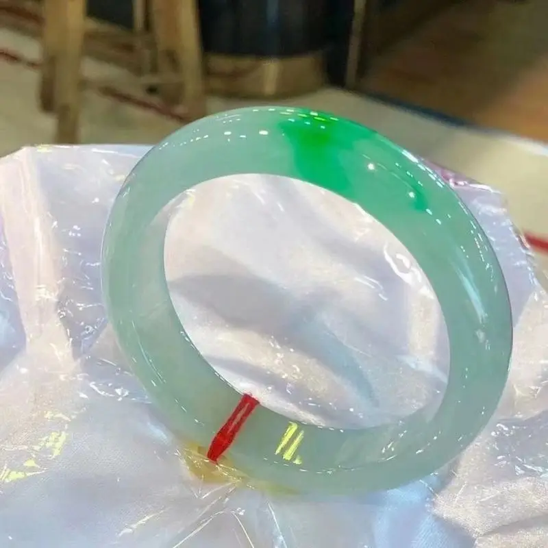 Icey Jadeite Bracelet, Princess Style, Green Tint, Regular Circle Design
