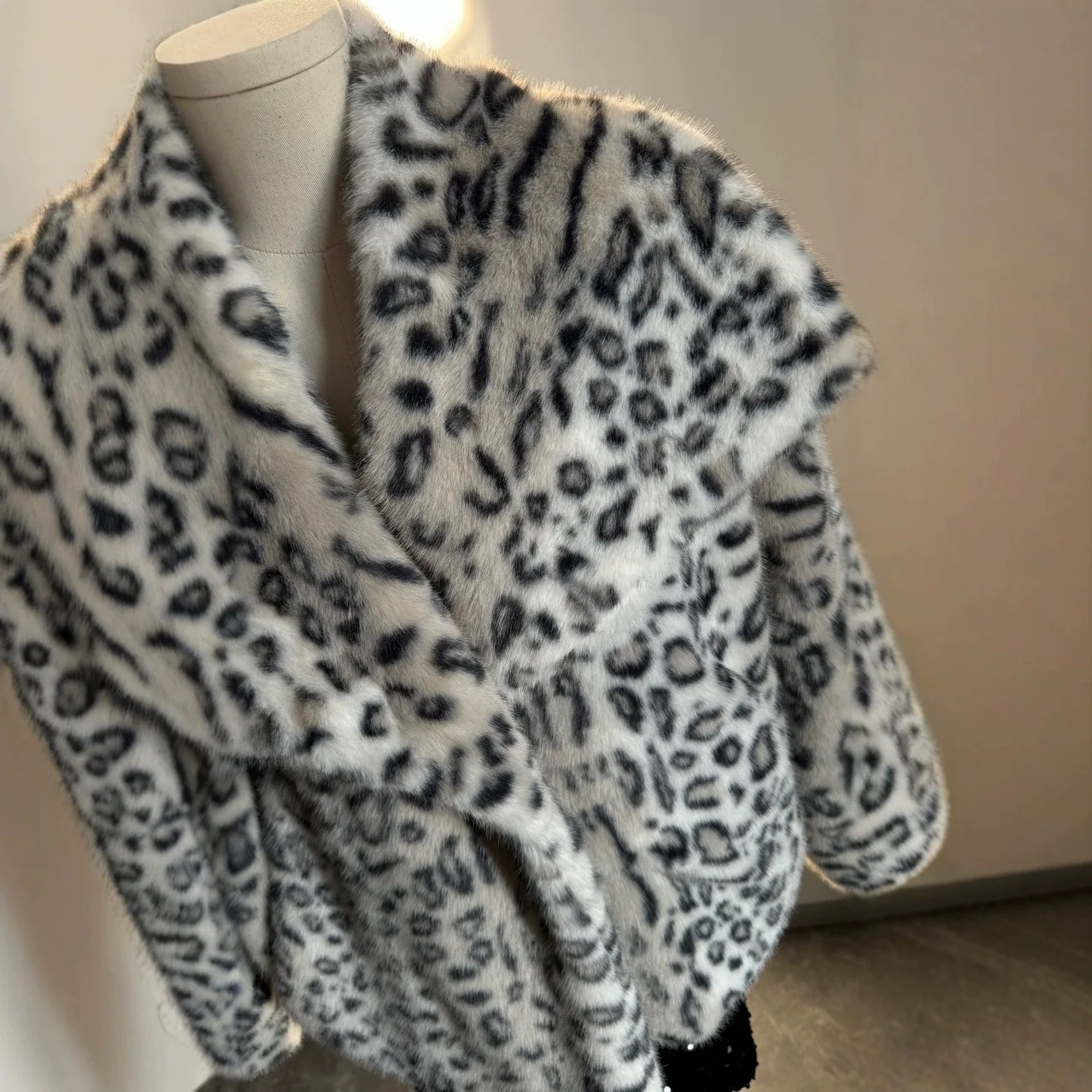 Faux Fur Coat Long Coats Womens Lace Trim Mid Event Wife Gyaru Wool Dyed Zip Up Decorated Flare Overcoats Chic Vibe Novelties OL