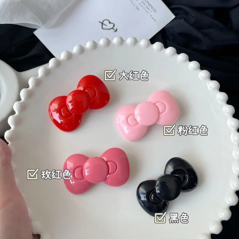 

4pcs Miniso Kawaii Hairpin Hello Kittys Hair Accessories Cute Girl Heart Side Clip Bangs Temperament Jewelry Gift Hairpin gift