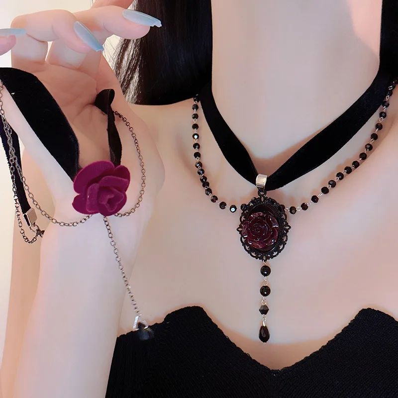 Pure Desire Sexy French Style High-Grade Burgundy Rose Flower Clavicle Chain Velvet Necklet Neckband Strap Necklace for Women