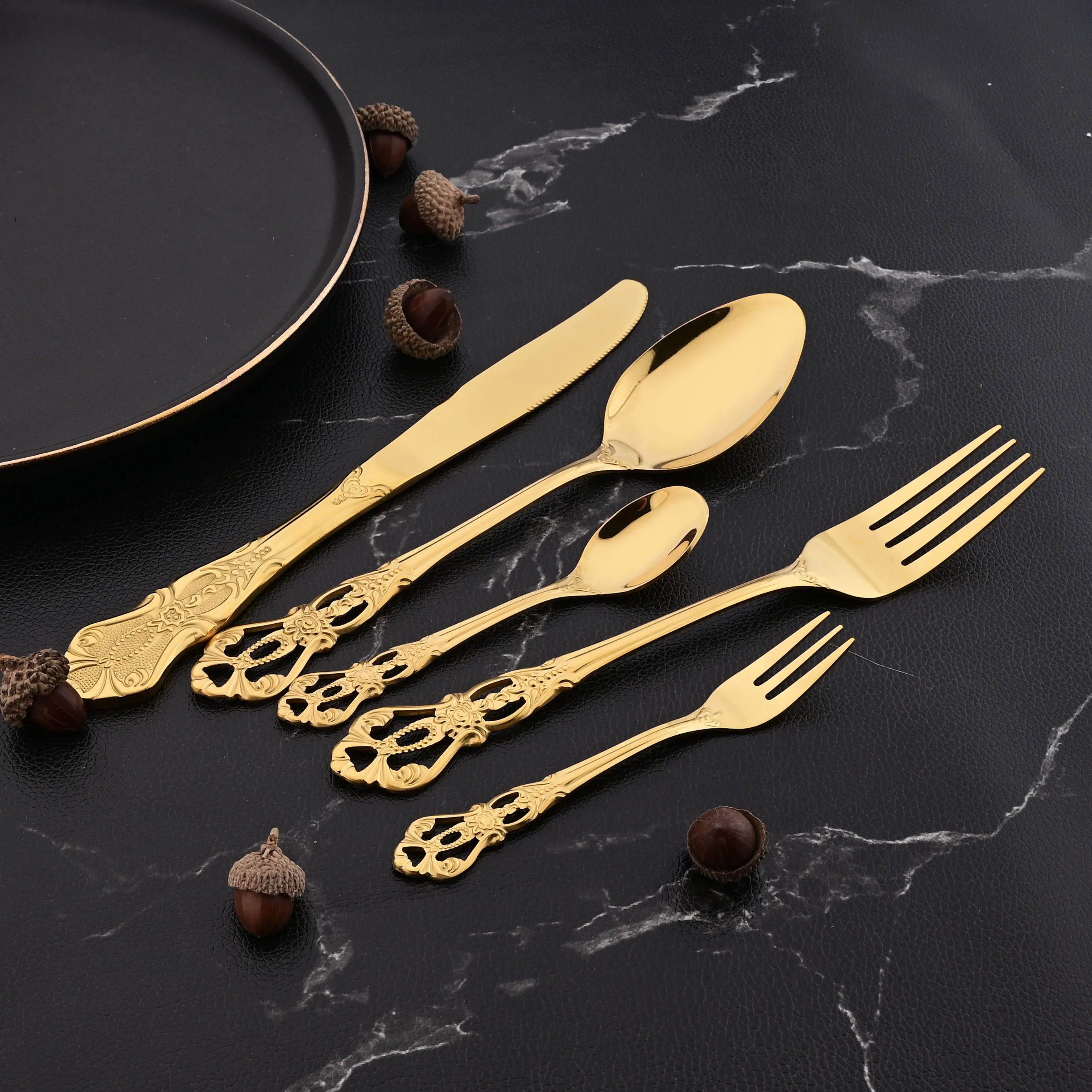 32Pcs Stainless Steel Royal Flatware Cutlery Set Luxury Gold Dinnerware Western Food Tableware Knives Coffee Spoons Forks Gift