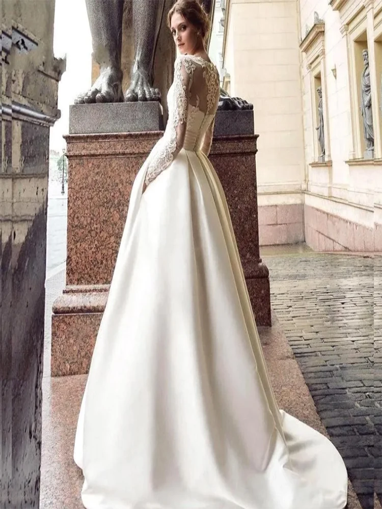 Classical Long Sleeve A Line Vintage Wedding Dresses  Satin Appliqued  Bridal Gowns Turkey Sweep Train