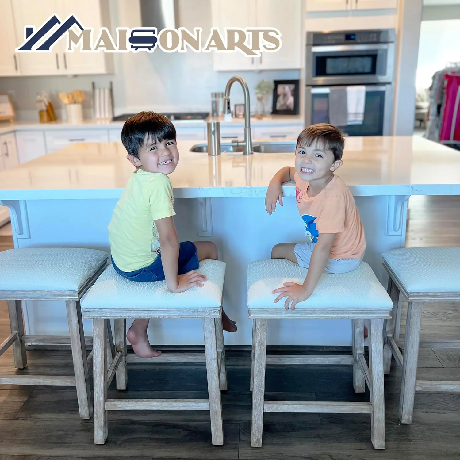 오프 화이트 바 스툴 2개 세트, 카운터 높이, 농가 스타일, 나무 다리, 인조 가죽 시트, 34'-38' 카운터용