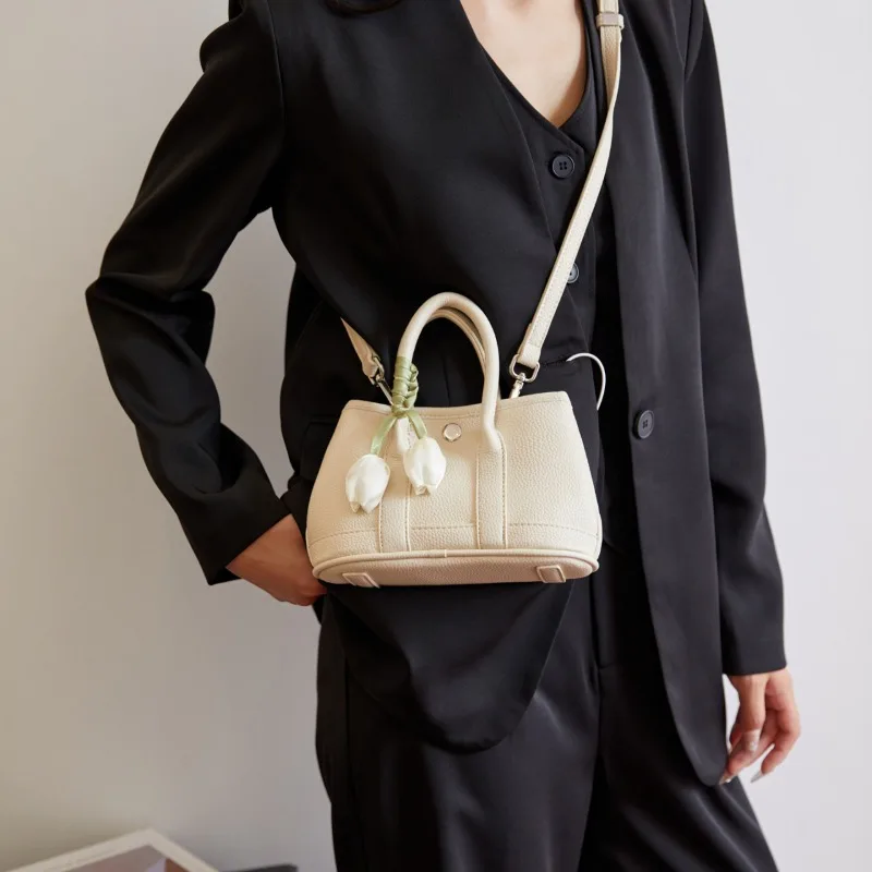 

Классический кожаный клатч для женщин с простым дизайном, большой вместимости и подходит для поездок на работу, винтажный