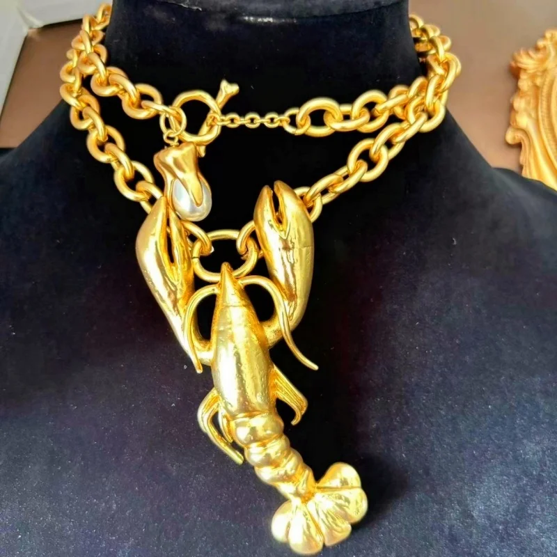 

Lobster-Style Heavy-Duty Brass-Plated Gold Necklace: On-Trend Design by European & American Prodigy Designers