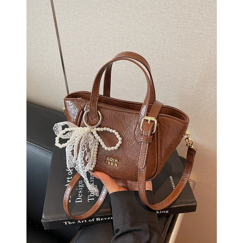 

New 2025 Unique Letter Handbag for Women Minimalist Shoulder Handheld Purse Fashionable Handbag Gift
