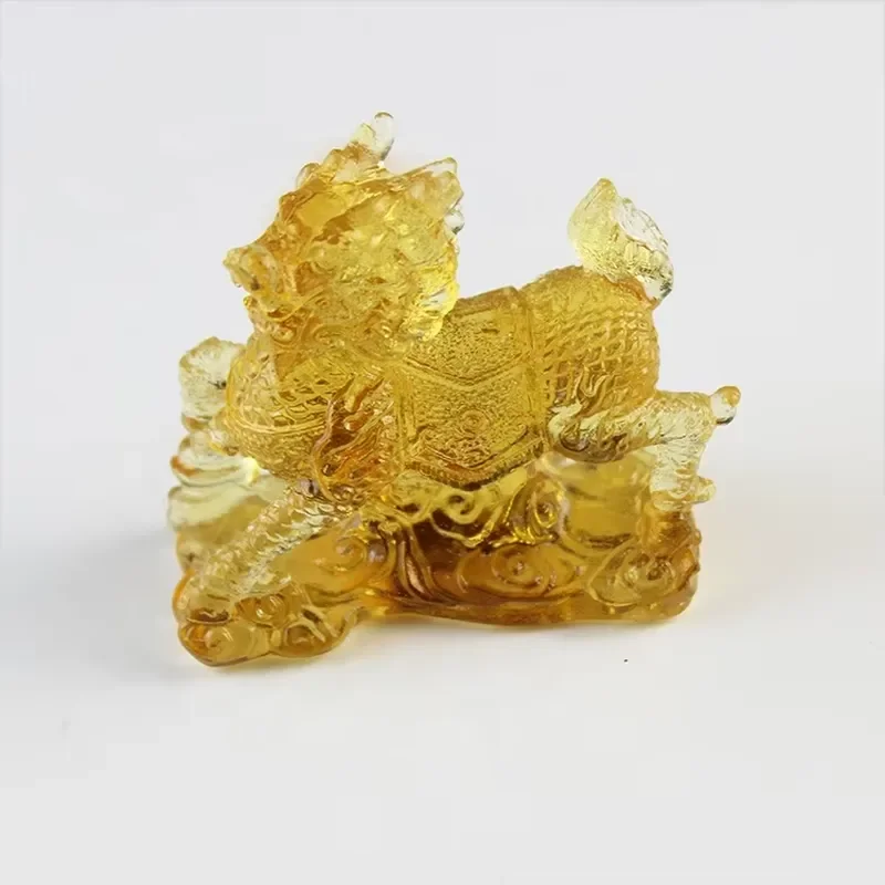 Unicorn statue hand-carved square glass amber glass handicrafts folk art home decoration feng shui ornament Chinese style