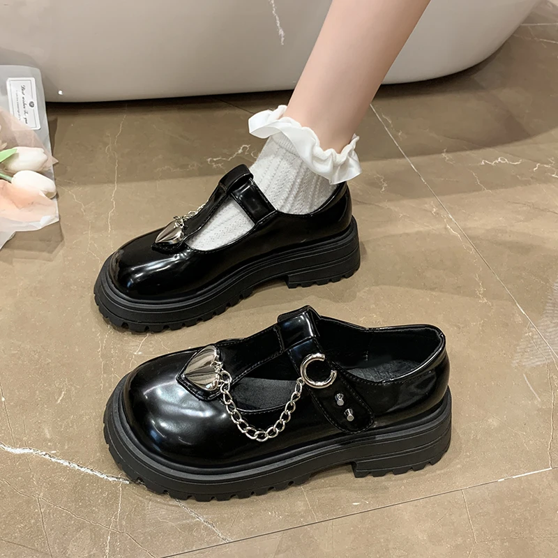 2022 donne Lolita scarpe stile britannico moda Mary Janes autunno PU fibbia piattaforma Zapatillas Mujer scarpe da donna in pelle verniciata