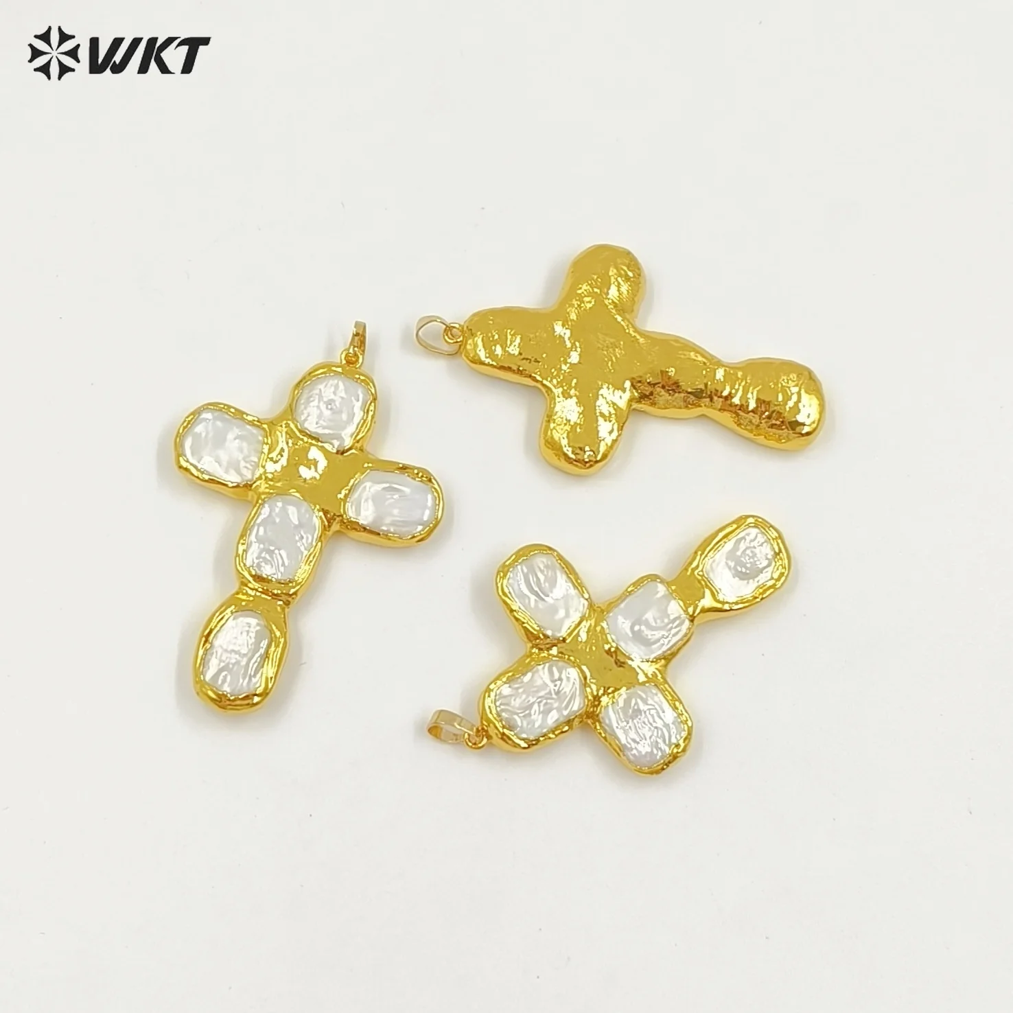 

WT-JP420 Новые продажи квадратный натуральный пресноводный жемчуг сзади полностью позолоченный кулон в форме креста для ювелирных изделий DIY аксессуары