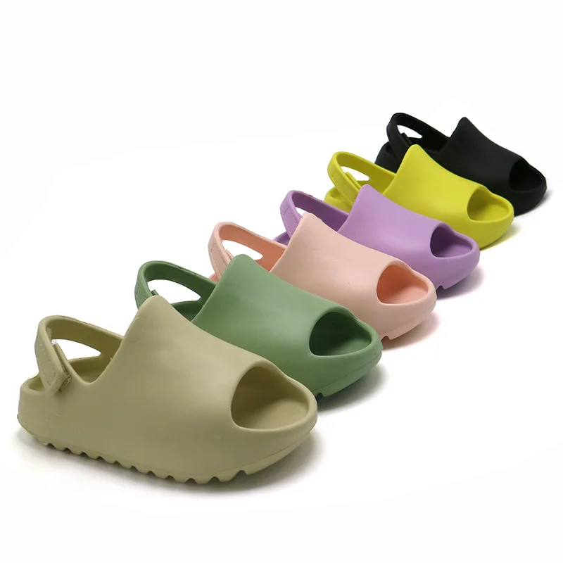 Bebealy zapatillas impermeables de verano para niño, sandalias suaves antideslizantes para el hogar, toboganes de ducha para baño interior, soporte para arco con hebilla