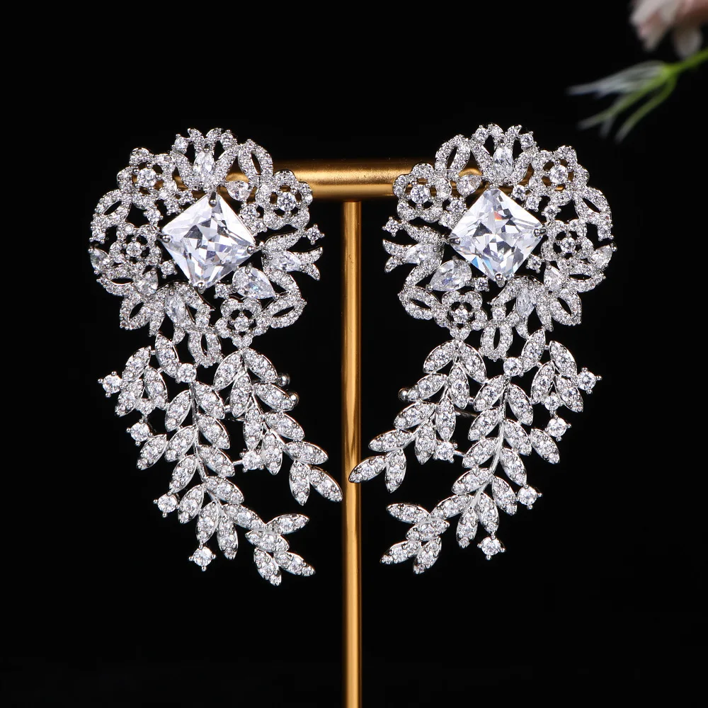 

HIBRIDE Gentle Elegance Leaves Twinkle White Earrings Women's Jewelry Dubai Holiday Wedding Gifts Prom Dress Accessories E295