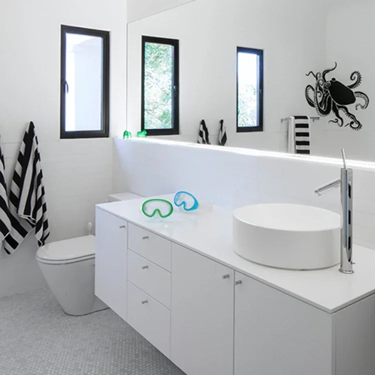 Equipamento de banheiro com vaidade de hotel