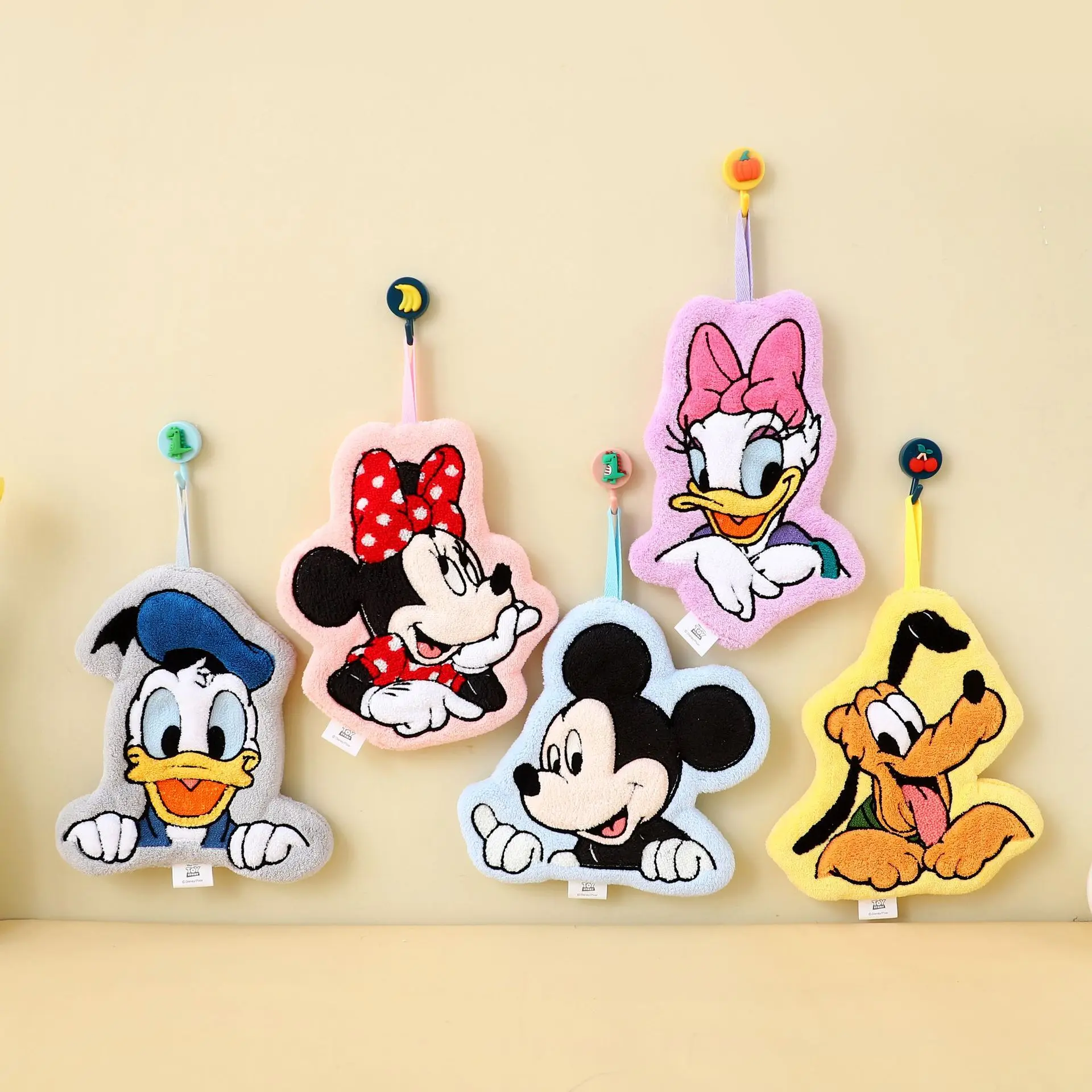 Miniso 正規品 ディズニー コーラルベルベット ハンドタオル 吊り下げ キッチン雑巾 ハンカチ 小タオル ミッキー スーパーマーケット かわいい ギフト