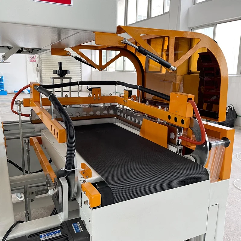 آلة تغليف وتغليف وختم الحرارة لفيلم التقويم عالي السرعة شبه أوتوماتيكية #2