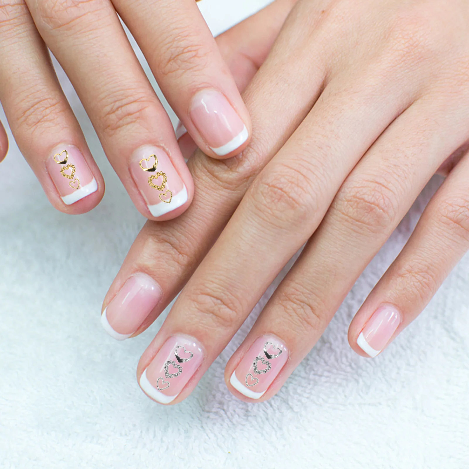 

60 шт., маленькие подвески для ногтей в форме сердца, милые маникюрные украшения для женщин, принадлежности для дизайна ногтей «сделай сам», драгоценные камни для натуральных накладных ногтей