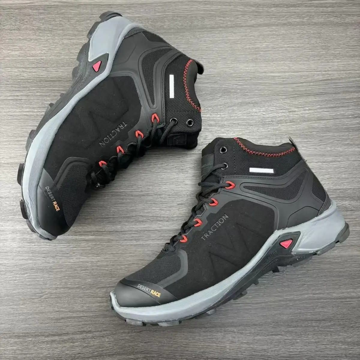 New men's and women's outdoor hiking shoes, casual travel sneakers couple waterproof windproof and non-slip couple hiking shoes.