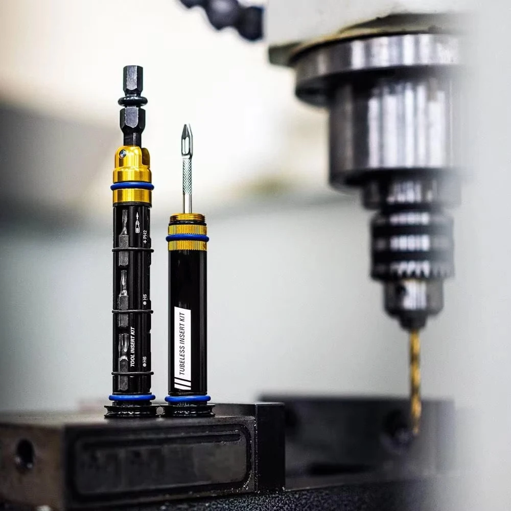 DUAL TUBELESS REPARATUR- UND WERKZEUGSET SCHWARZ – Detail 3