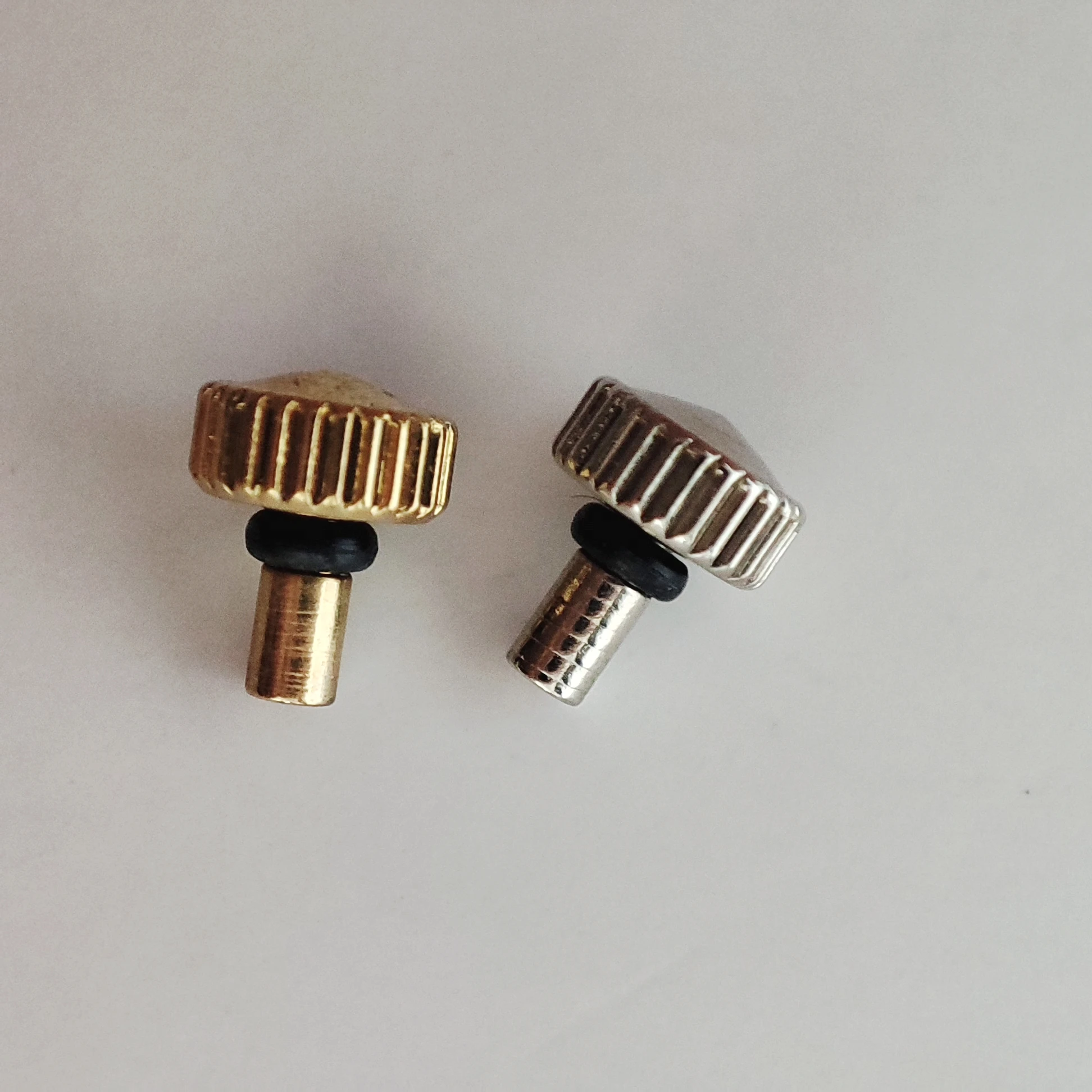 1 Stück wasserdichte Gold-/Stahl-Uhrenkrone als Ersatz für das 46941-Uhrwerk