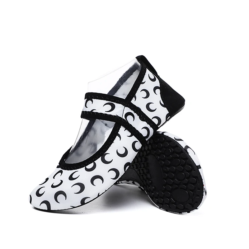 

Women Barefoot Diving Shoes Aqua Shoes Beach Swimming Water Sport Sneaker Fitness Dance Swim Surfing Snorkeling Shoe
