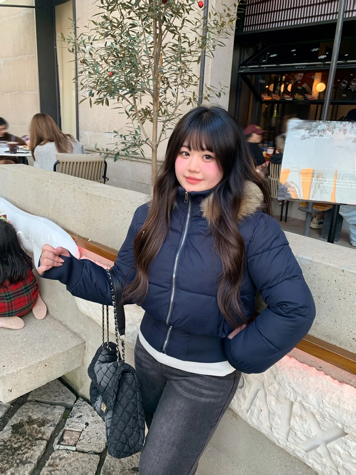 

Корейская женская утепленная хлопковая куртка с меховым воротником, длинными рукавами, короткая, на молнии, теплая и стройнящая