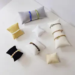 Almohadas de exhibición de reloj de pulsera de perlas de terciopelo duraderas, soporte de reloj de pulsera, organizador de mostrador de joyería, venta al por mayor