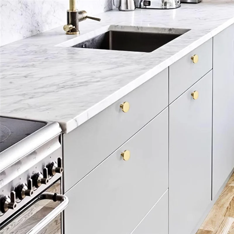 -A25M ゴールドキャビネットノブ - 8個のつや消し真鍮ラウンドプルハンドル キッチン、ドレッサー、食器棚、ワードローブ、家具用