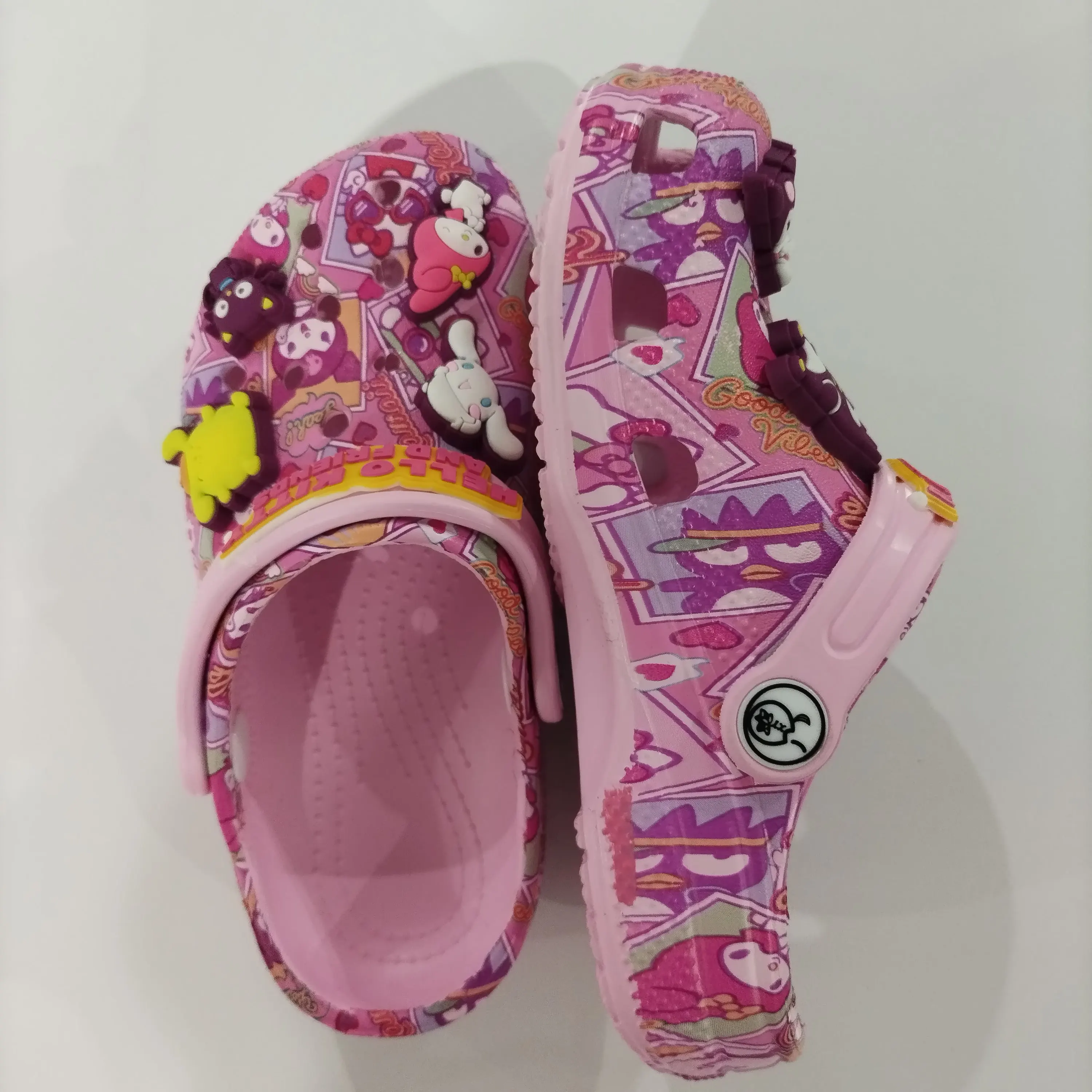 Sanrio Hellokitty Kuromi Pochacco Melody Sandal Anak-anak Kartun Anak Perempuan Musim Panas Baru Hadiah Sandal Wraptoe Bersol Lembut Antiselip