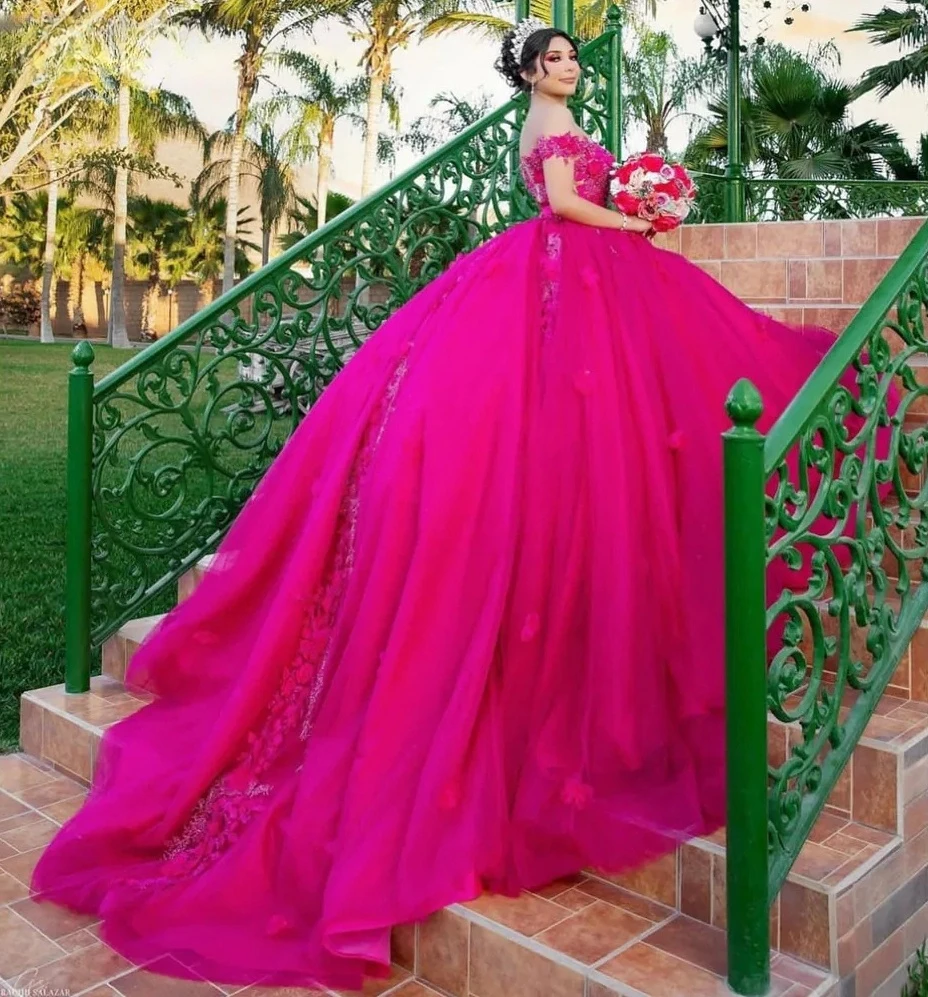 فستان كرة من Fuchsia Quinceanera ، مزخرف من التل على الكتف ، 16 فستان حلو منتفخ ، 15 سنة مكسيكي