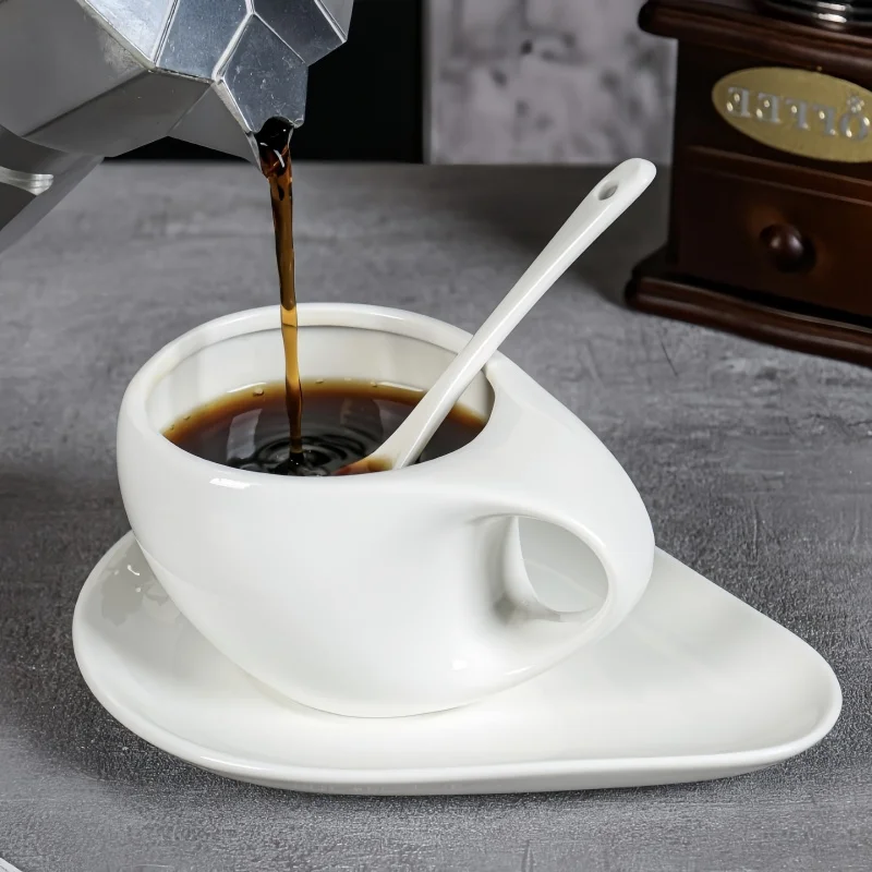 Hochwertige weiße Tasse, Kaffeetasse, Wassertasse, Nische, einfache Keramik, kreatives Restaurant, Hotel, Haushaltslöffel, Geschenk