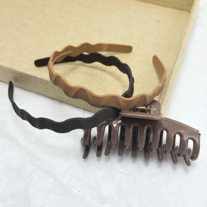 Weiche Silikon-Haarklammern und Stirnbänder im Set, Einfarbige Haarspangen und Haarband-Sets für Frauen, Klassische Haaraccessoires-Sets – Detail 3