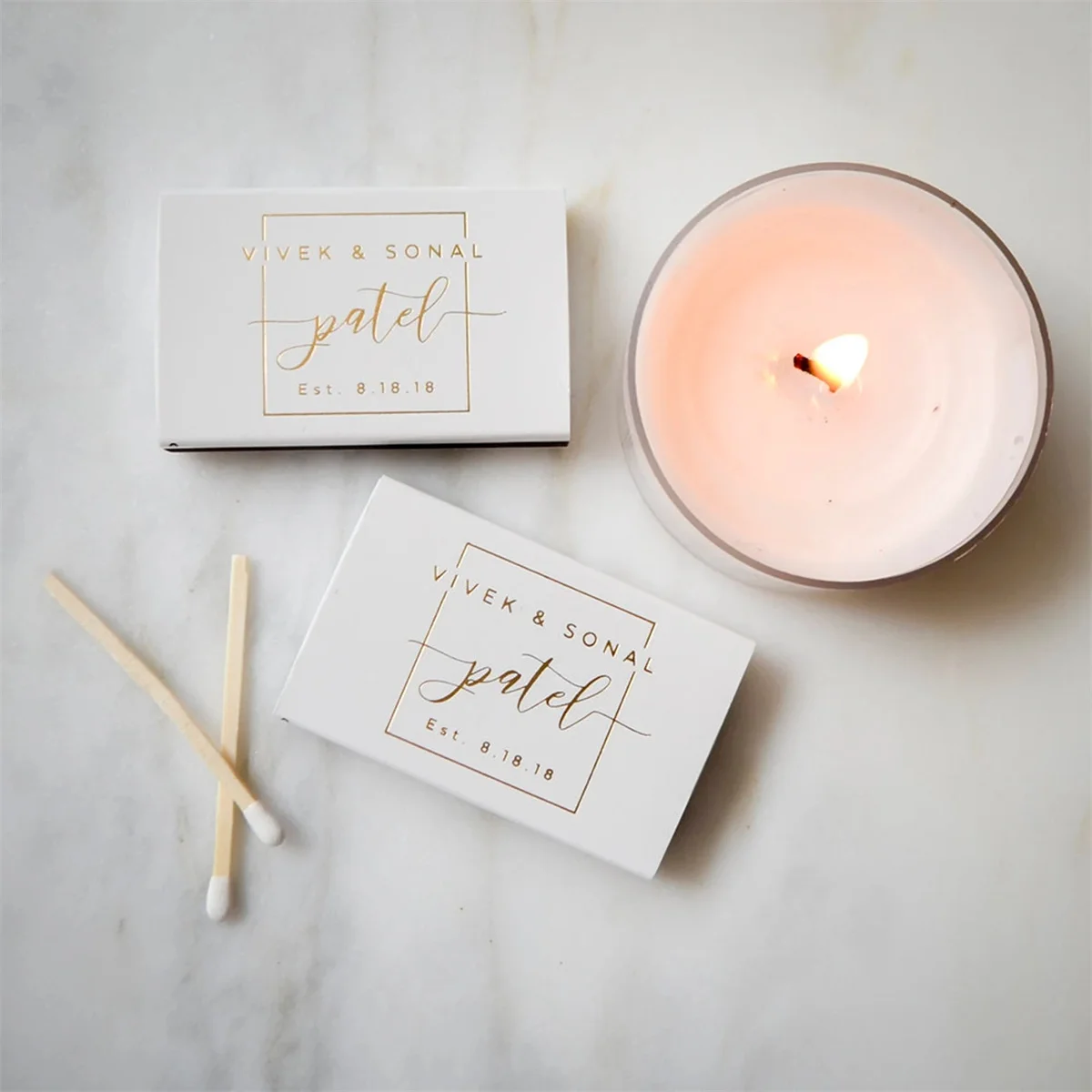 

Индивидуализированные Свадебные сувениры в виде спичницы, индивидуальные напечатанные спички, монограмммные спички, блестящие спички из золотой фольги для отправки спичек, сигары