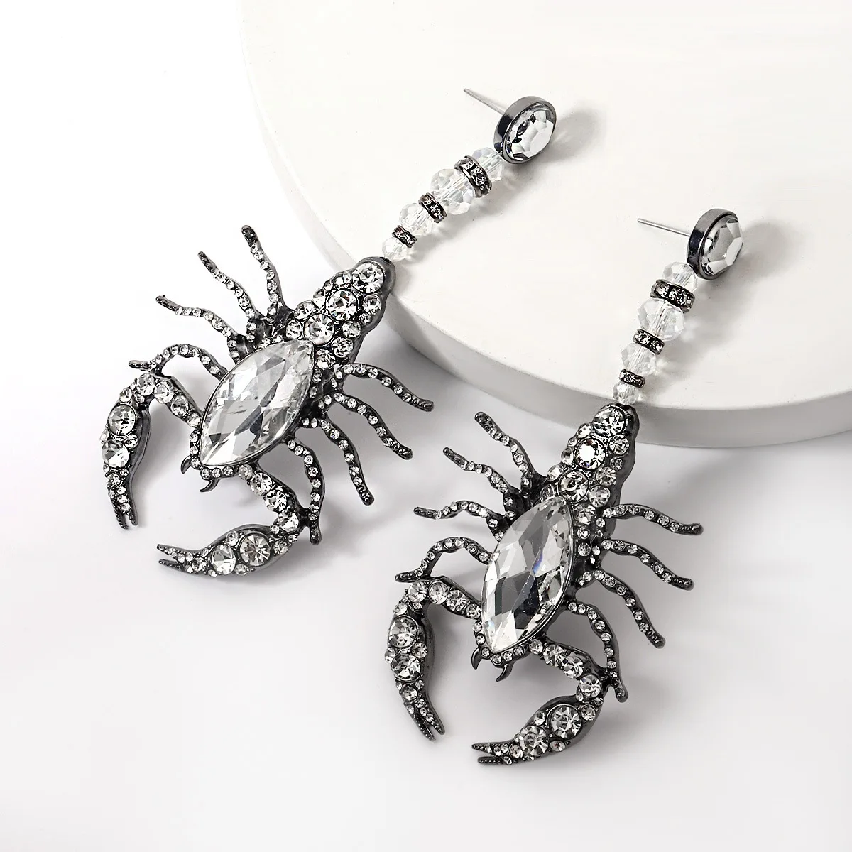 Exaggerated rhinestone Insect Dark Scorpion Pendant Earrings For Women  Personality Jewelry 2024 NEW