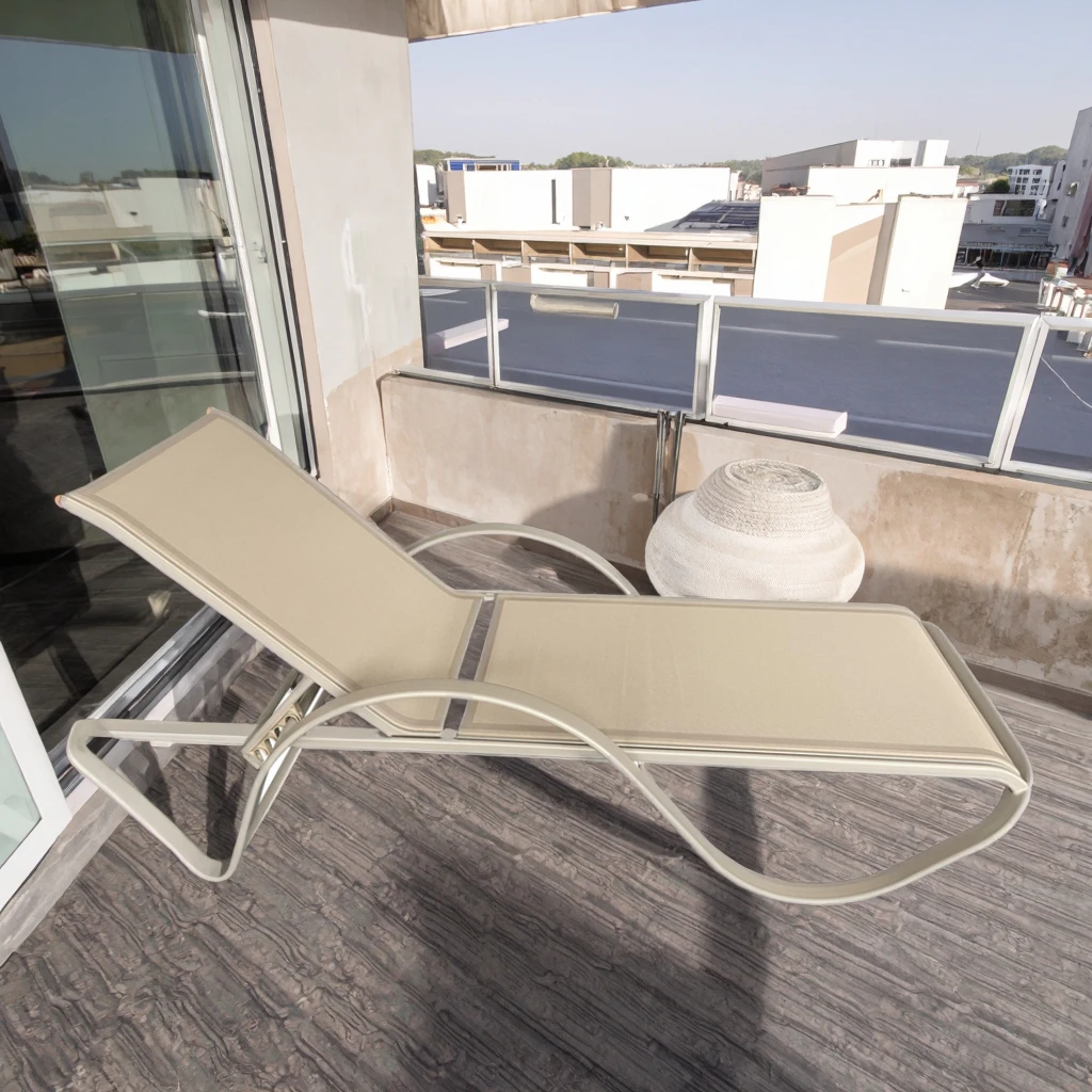 

Отель Балкон Солнечная Кровать Уличная Мебель Патио Шезлонг Шезлонг Шезлонг Пляжные Шезлонги для У бассейна