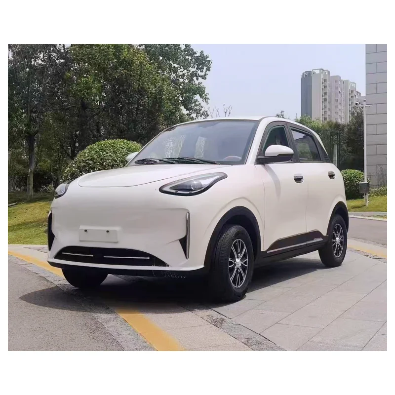 Small new energy four-seat electric vehicle, suitable for adult outdoor travel, with a cruising range of 300 kilometers